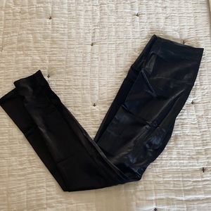 K Deer Sneaker Length Black Leggings